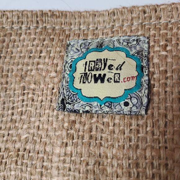 Burlap Wide Crossbody Silver Tone Grommets  Large Fabric Flower Purse Bag Boho - Picture 12 of 13